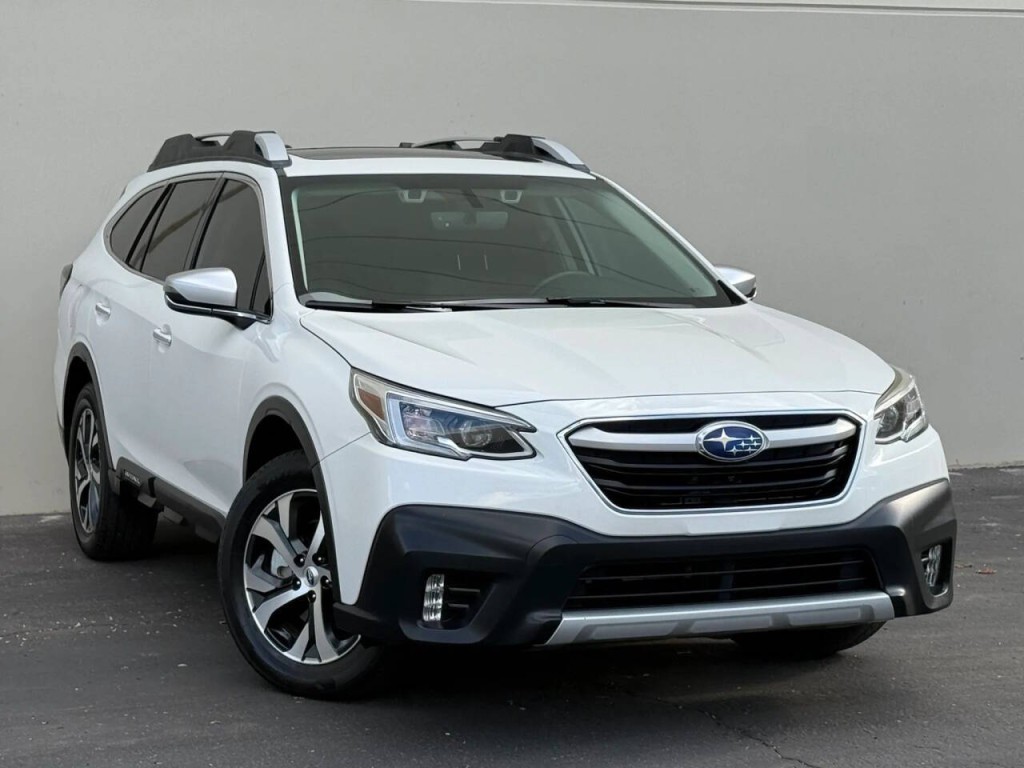 2020 Subaru Outback Image 1