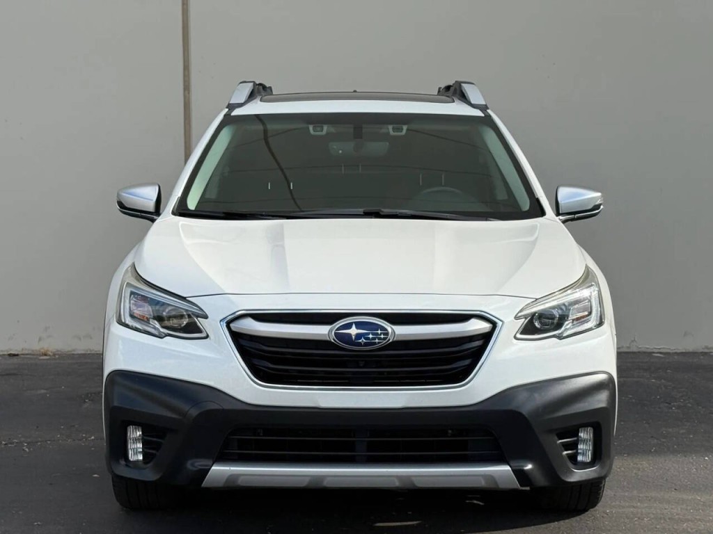 2020 Subaru Outback Image 2