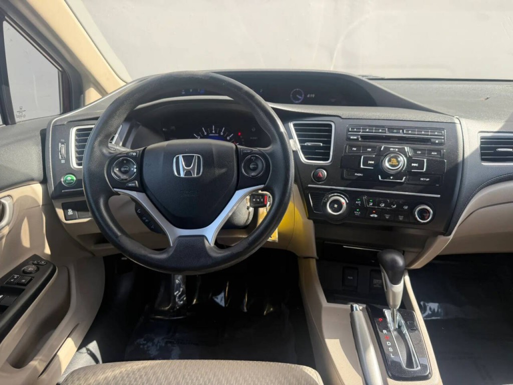 2015 Honda Civic Image 12