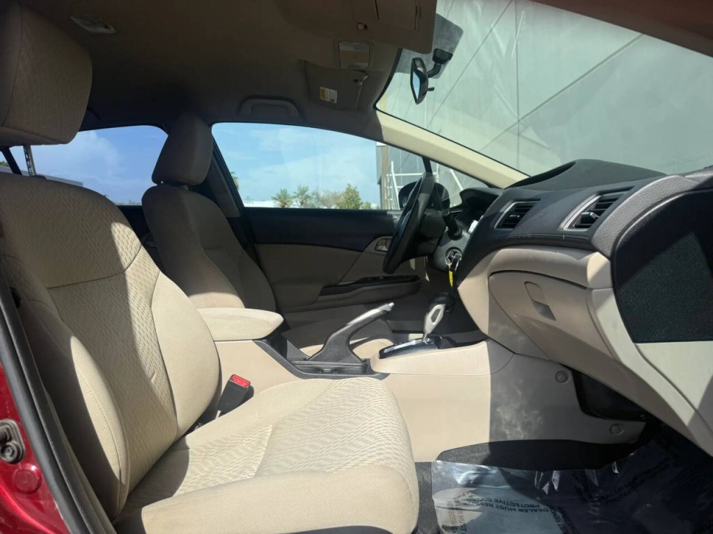 2015 Honda Civic Image 18