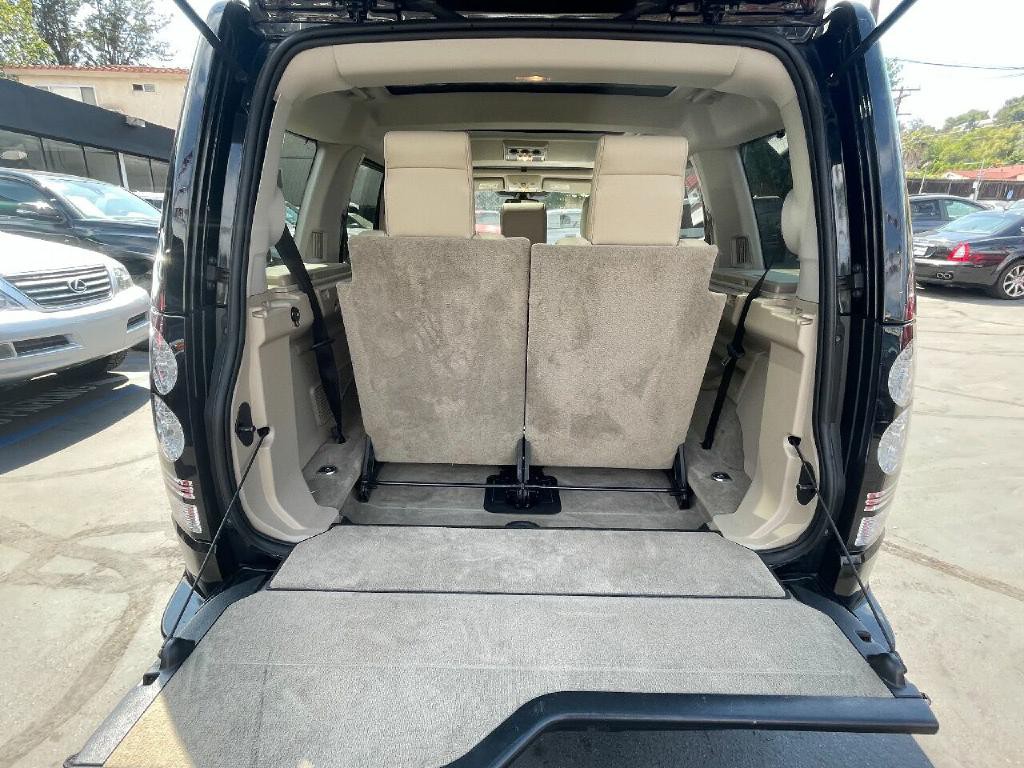 2016 Land Rover LR4 Image 15