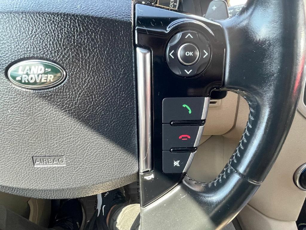 2016 Land Rover LR4 Image 29