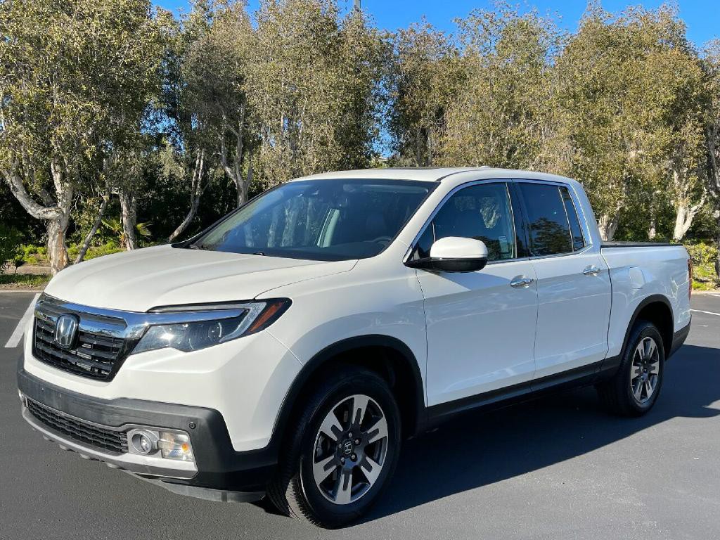 2018 Honda Ridgeline Image 3
