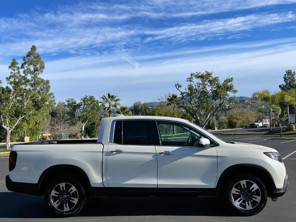 2018 Honda Ridgeline Image 5