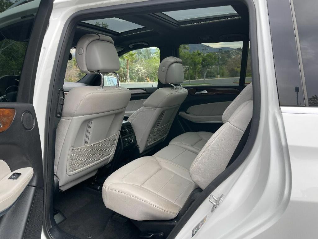 2014 Mercedes-Benz GL-Class Image 12