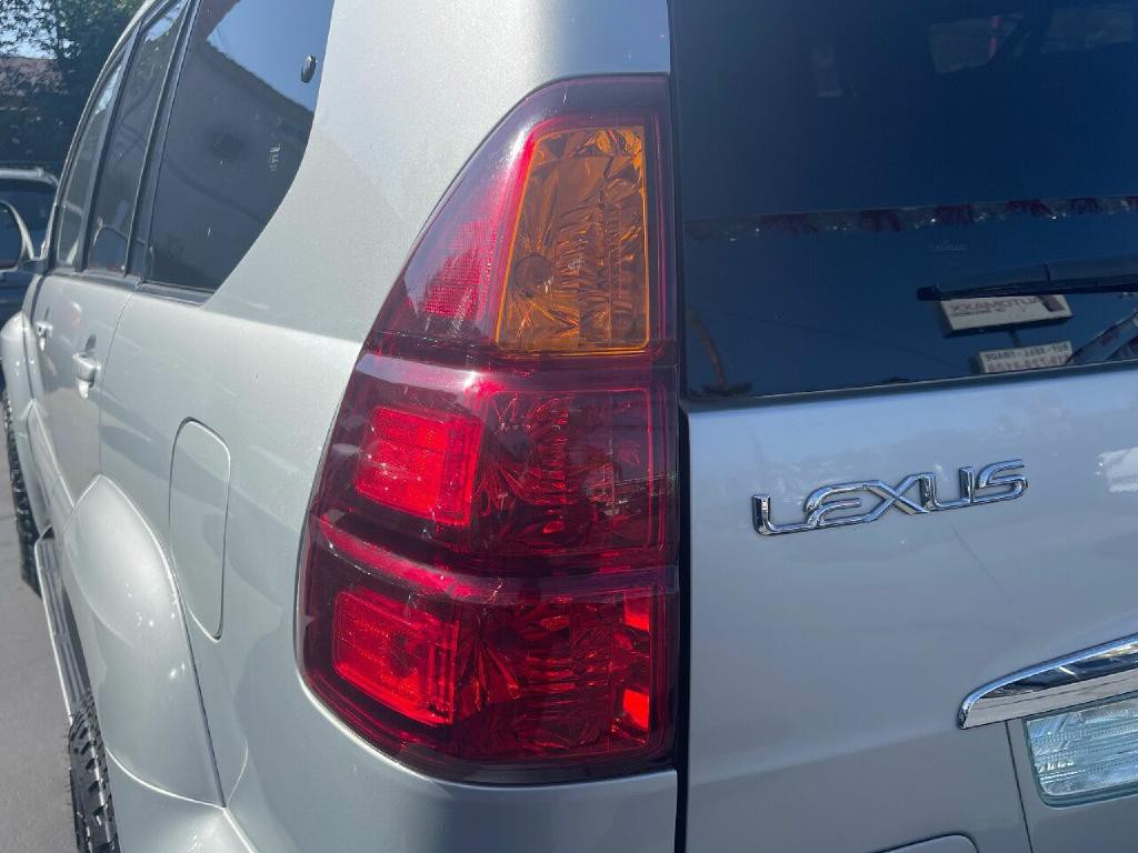2003 Lexus GX 470 Image 13