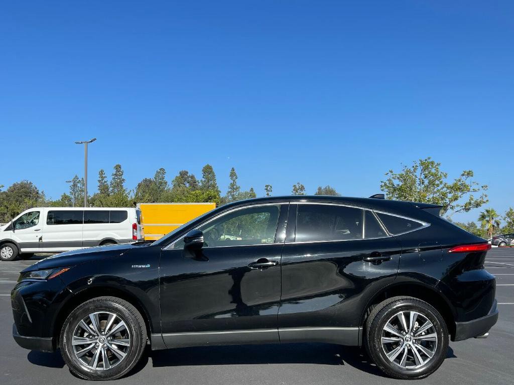 2021 Toyota Venza Image 8