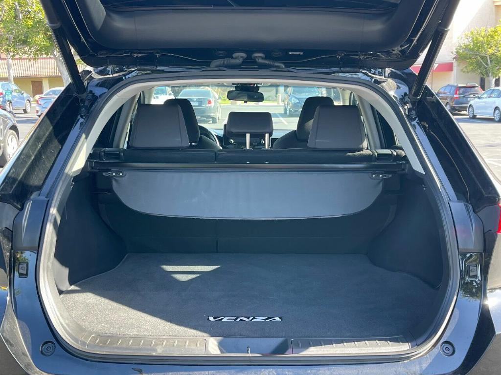 2021 Toyota Venza Image 15