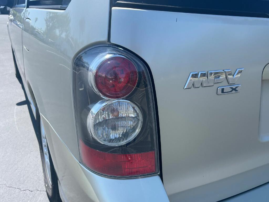 2005 Mazda MPV Image 20