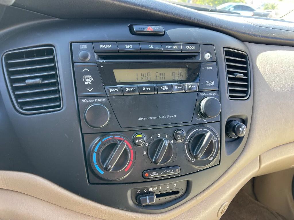 2005 Mazda MPV Image 25