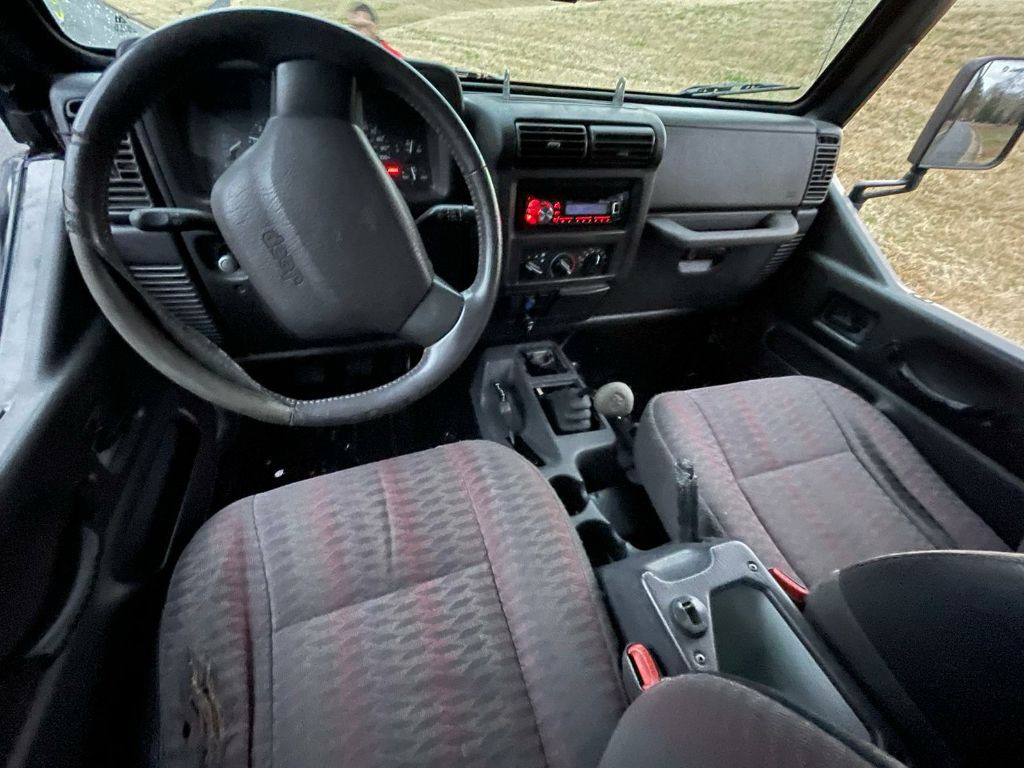 2000 Jeep Wrangler Image 4