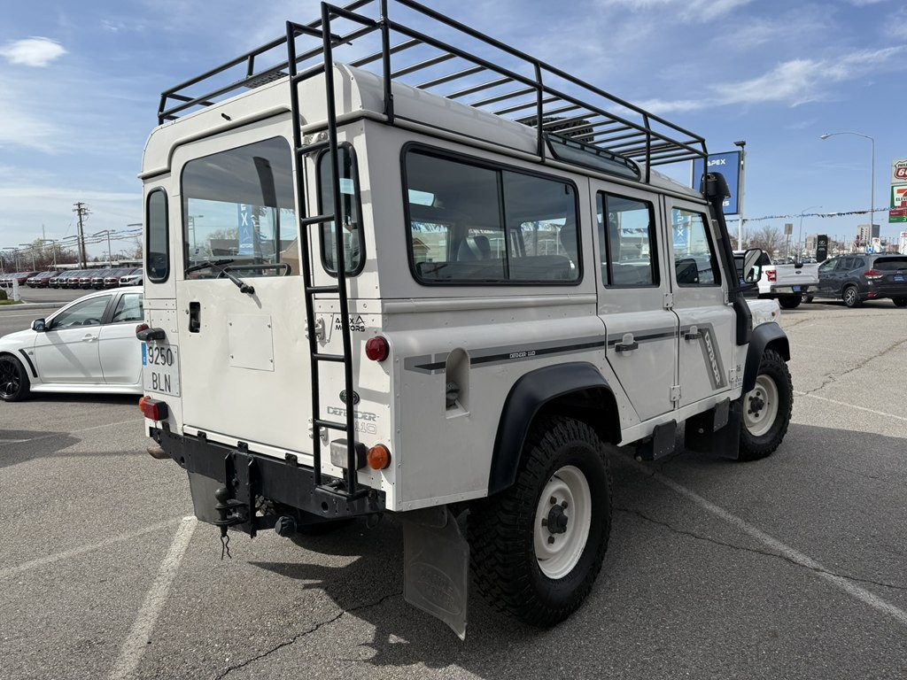 1996 Land Rover Defender Image 5