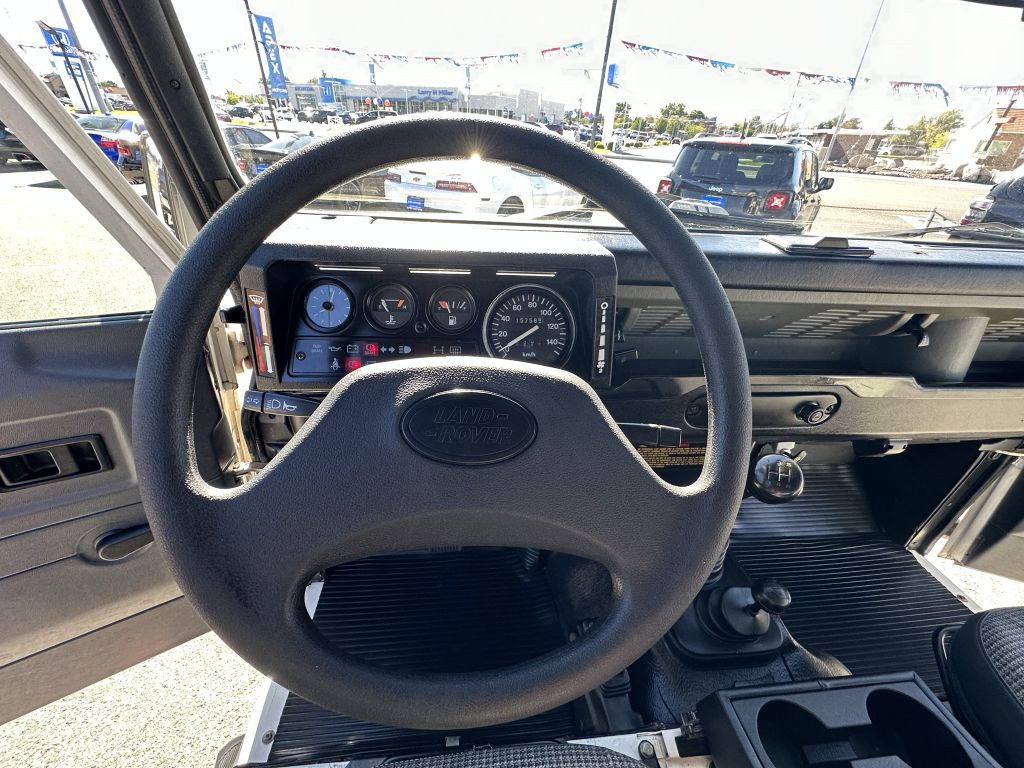 1996 Land Rover Defender Image 10