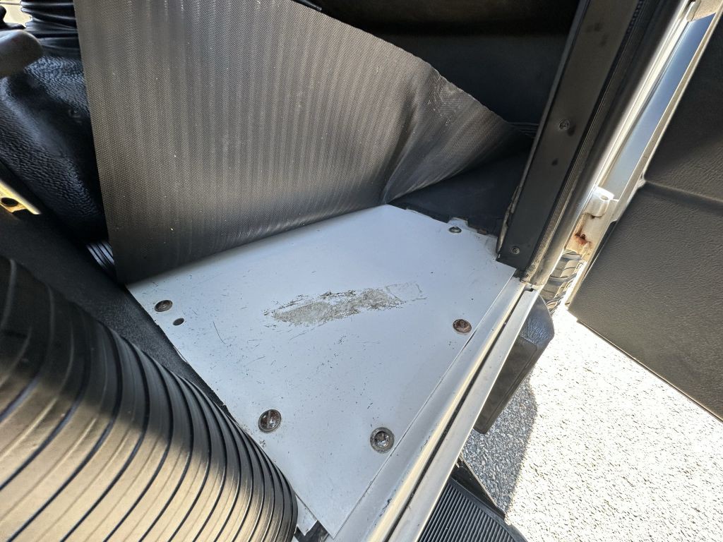 1996 Land Rover Defender Image 37