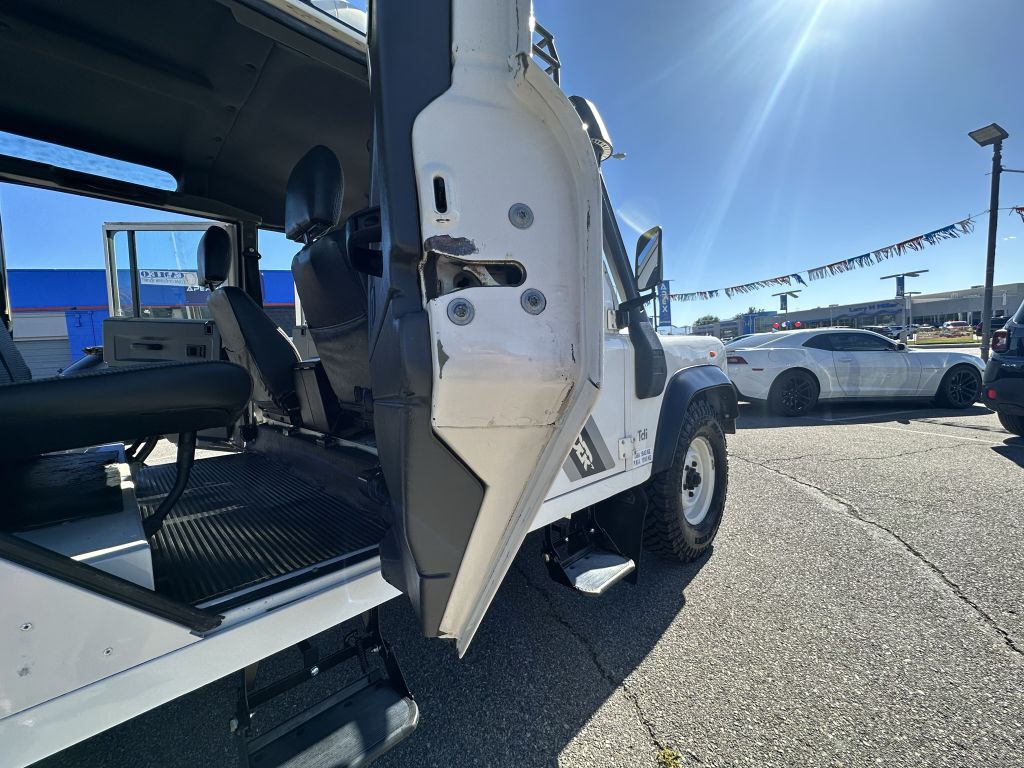 1996 Land Rover Defender Image 41