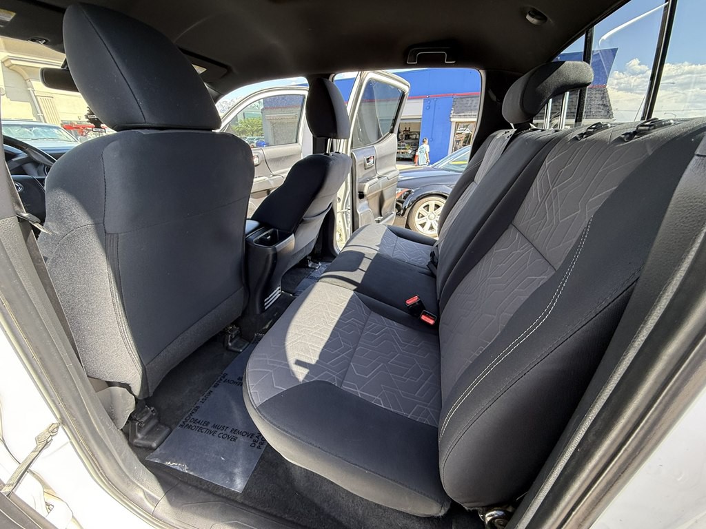 2022 Toyota Tacoma Image 18