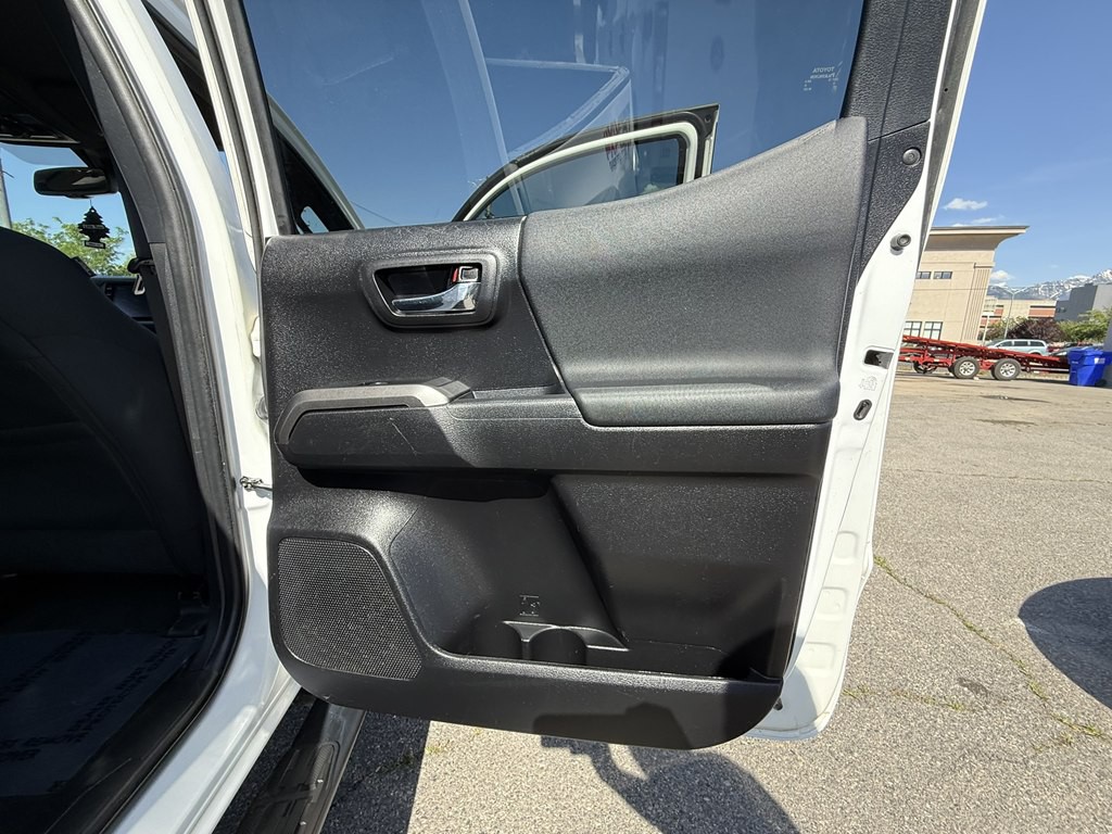 2022 Toyota Tacoma Image 21