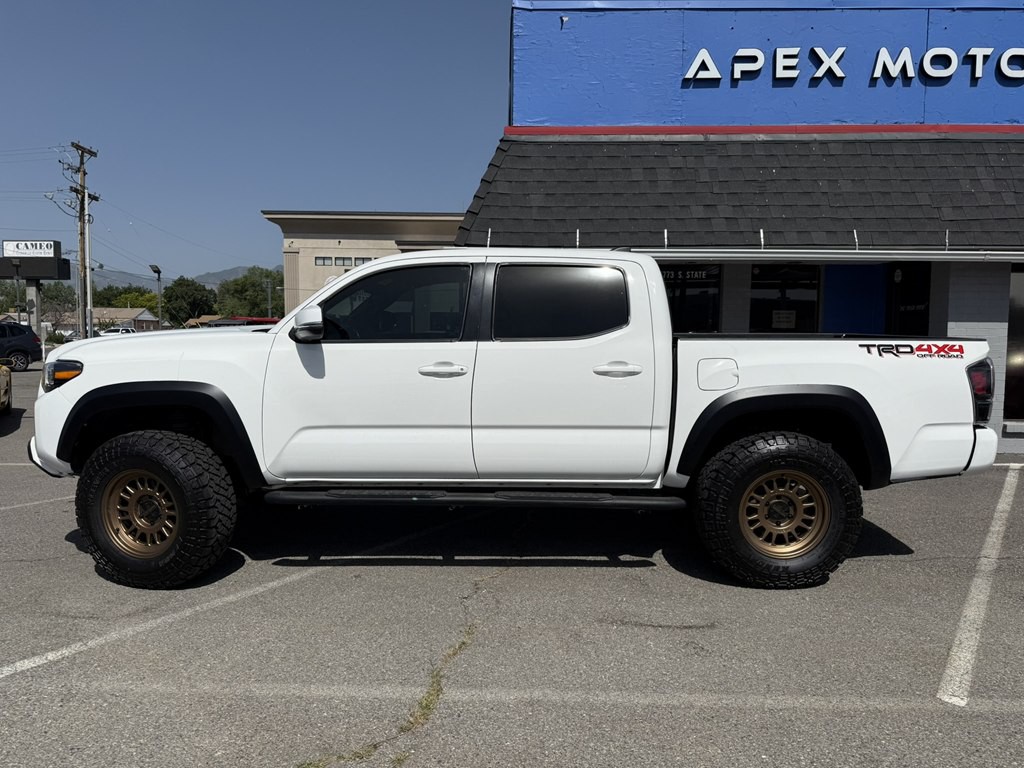 2022 Toyota Tacoma Image 2