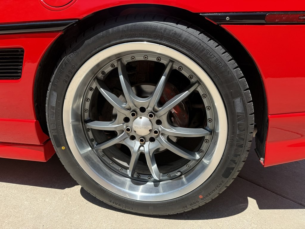 1988 Pontiac Fiero Image 7