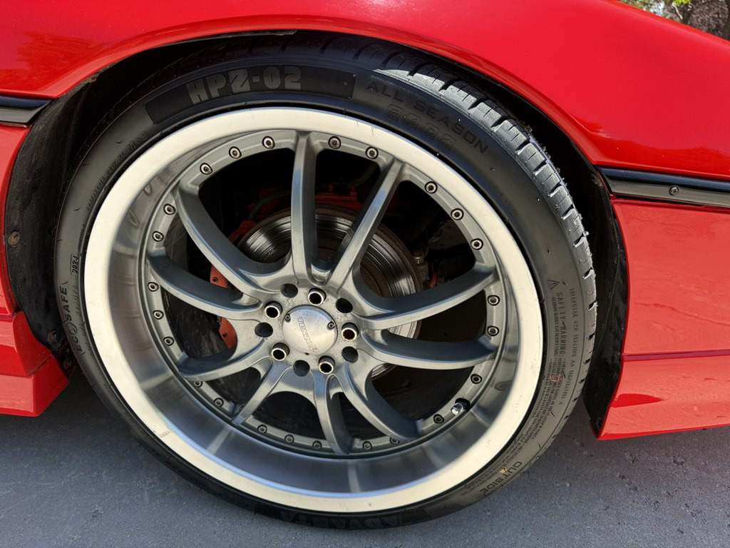 1988 Pontiac Fiero Image 9