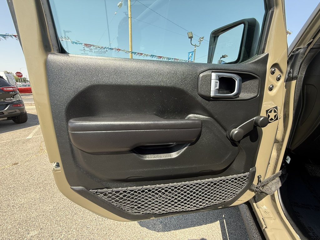 2020 Jeep Gladiator Image 15