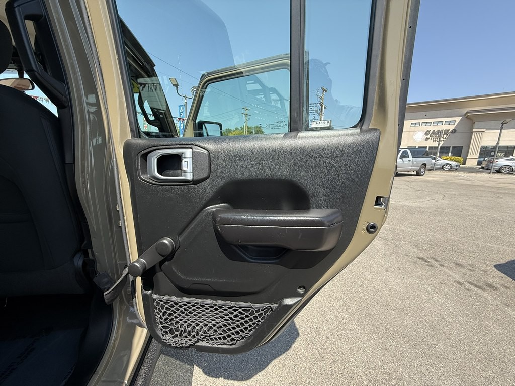 2020 Jeep Gladiator Image 20