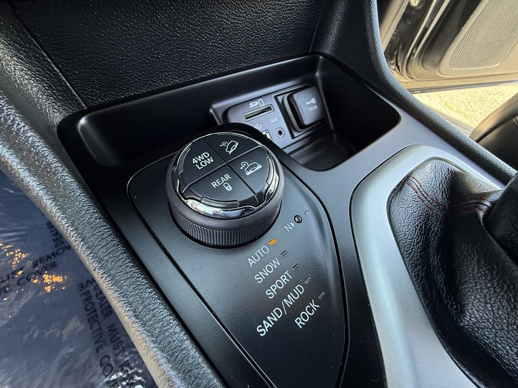 2014 Jeep Cherokee Image 16