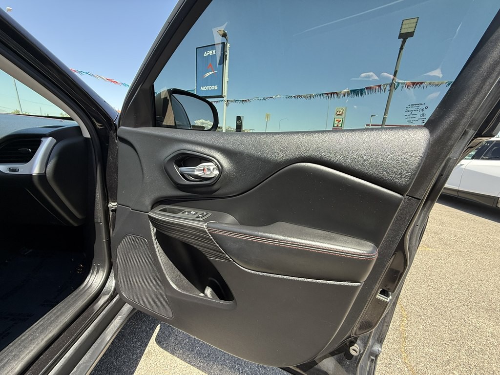 2014 Jeep Cherokee Image 25