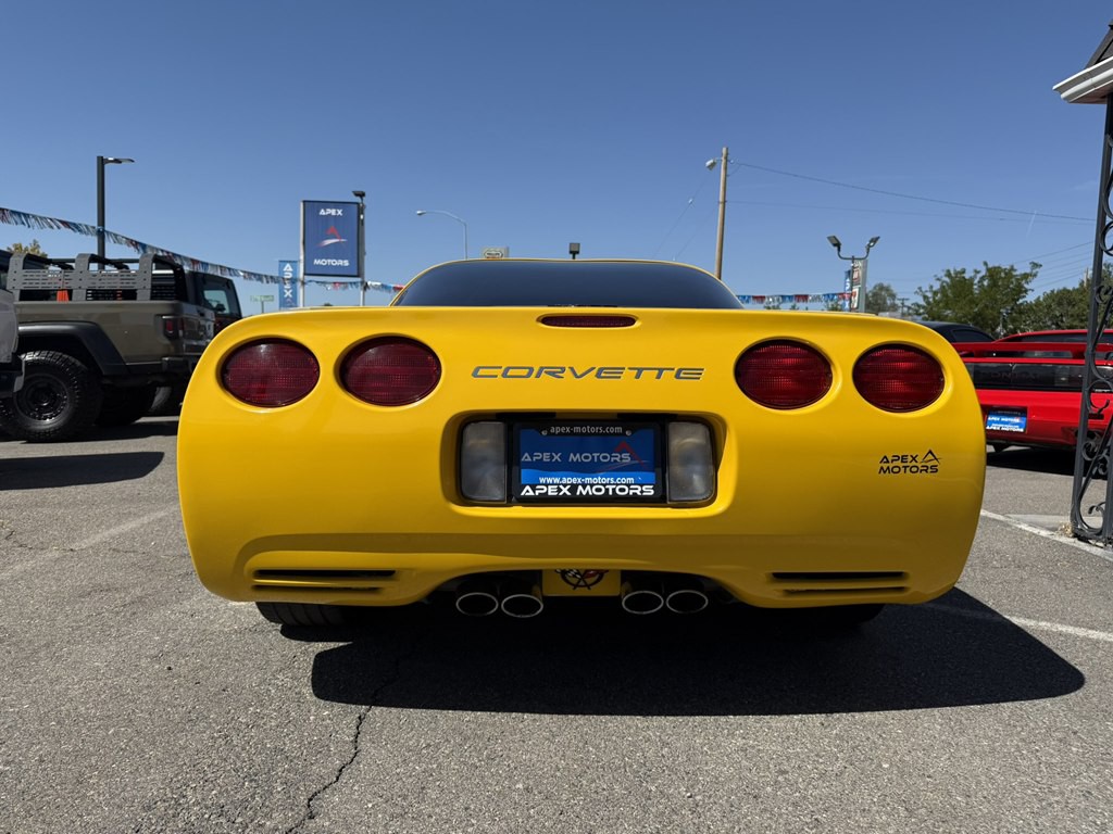 2001 Chevrolet Corvette Image 4