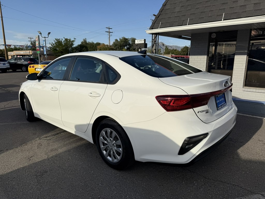 2021 Kia Forte Image 3