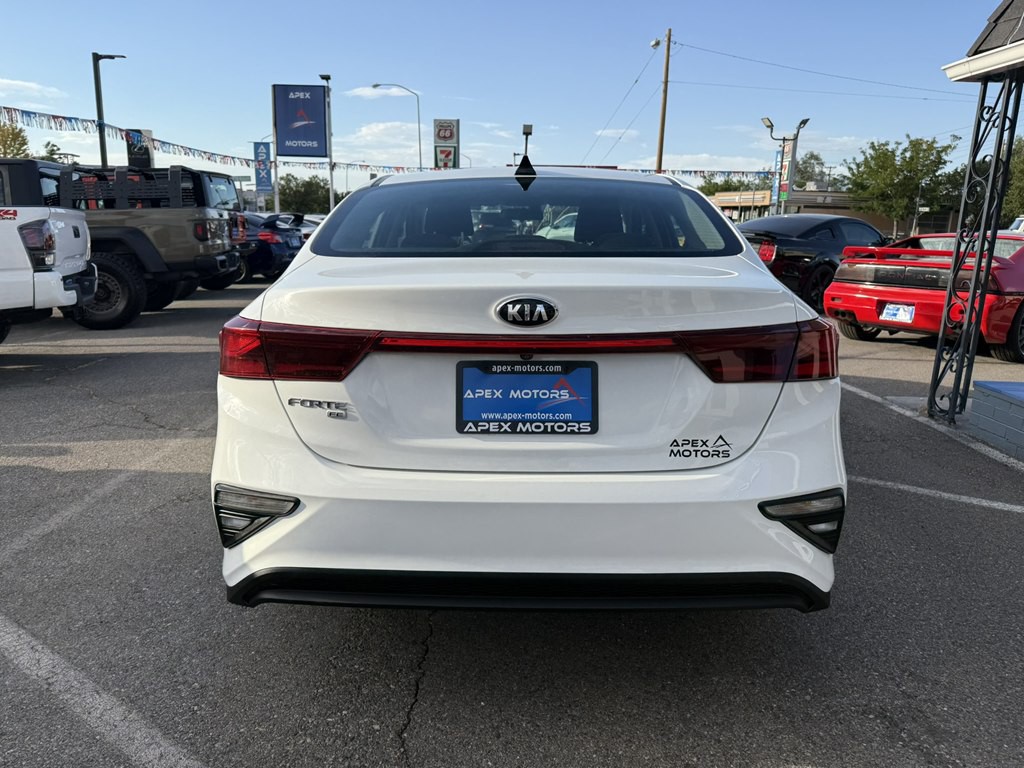 2021 Kia Forte Image 4