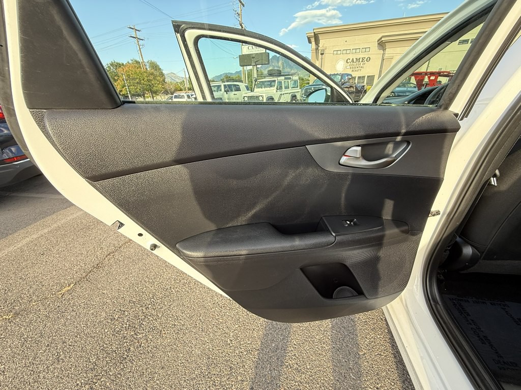 2021 Kia Forte Image 19