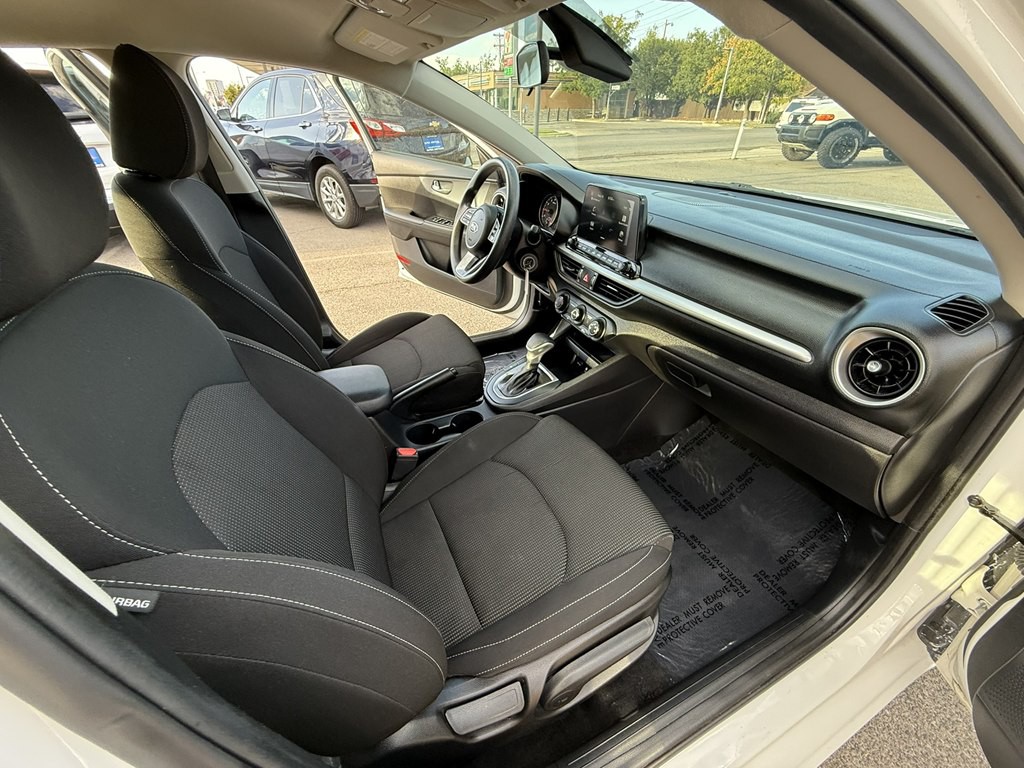 2021 Kia Forte Image 23