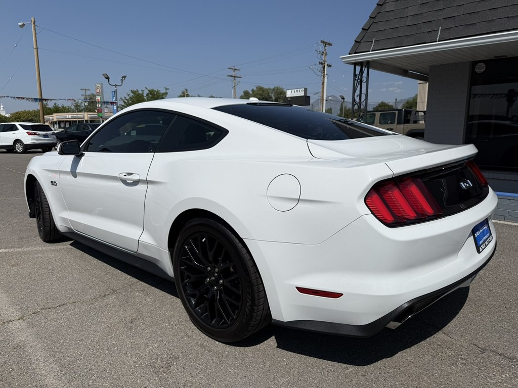 2017 Ford Mustang Image 3