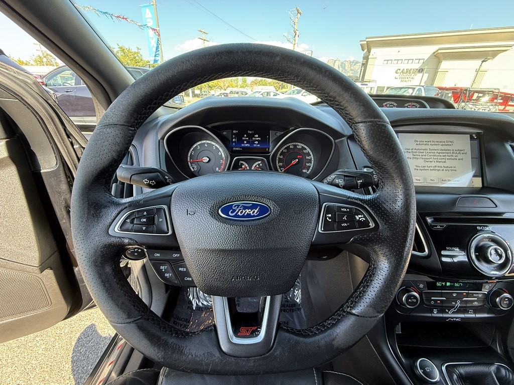 2016 Ford Focus Image 10