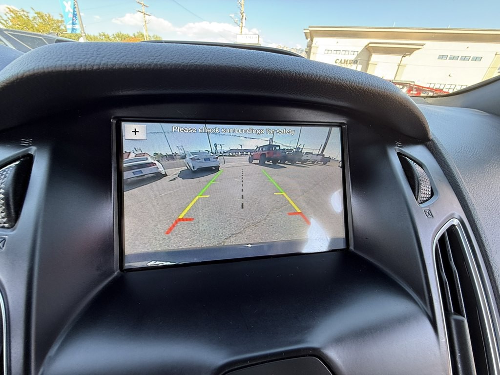 2016 Ford Focus Image 12