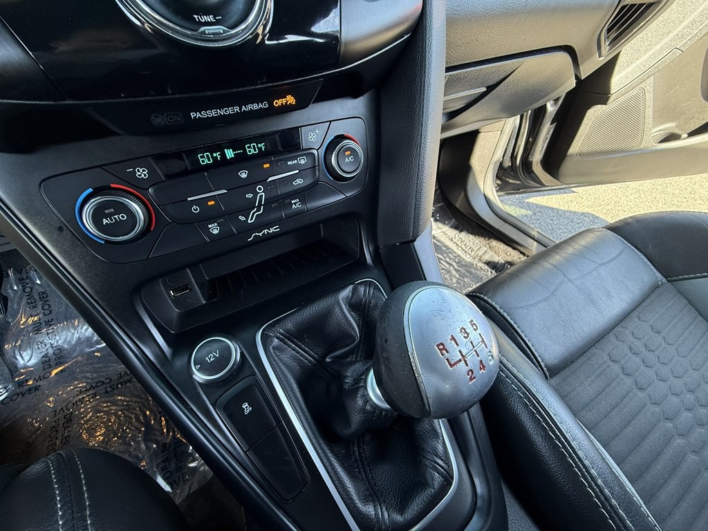 2016 Ford Focus Image 13