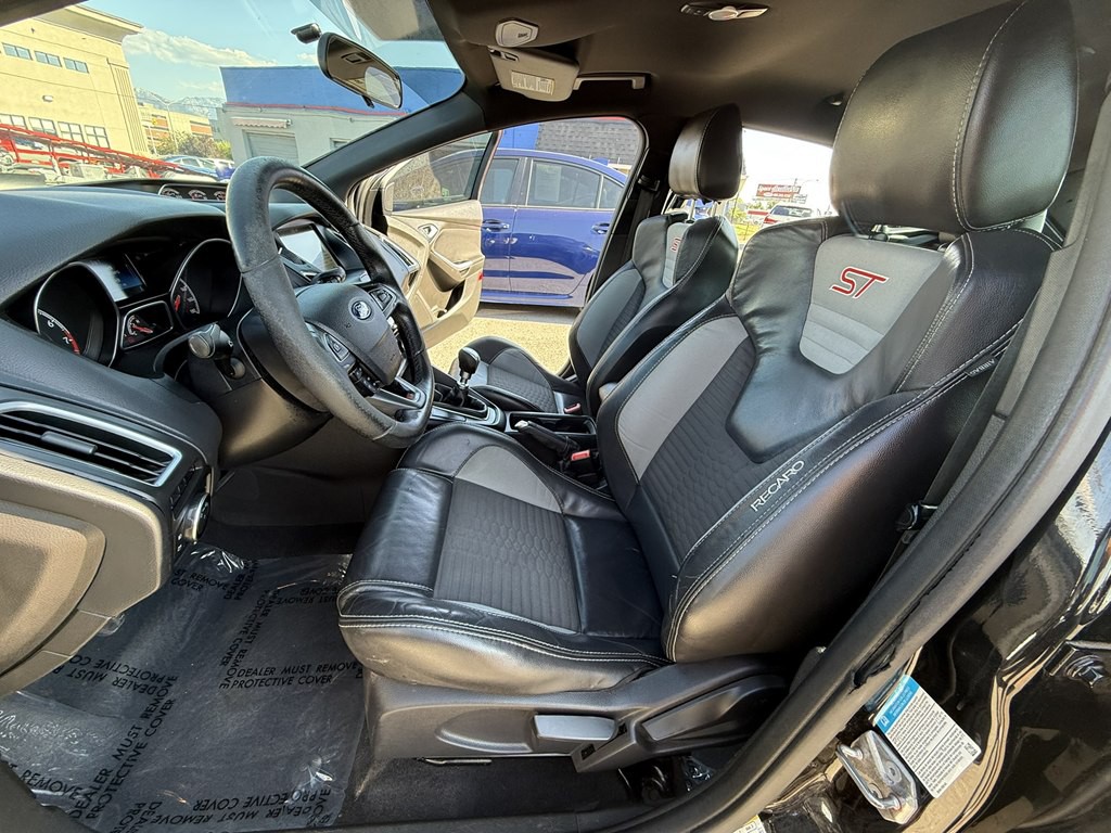 2016 Ford Focus Image 14