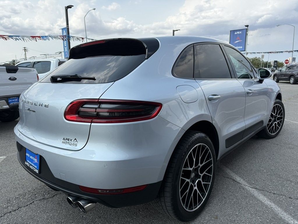 2017 Porsche Macan Image 5