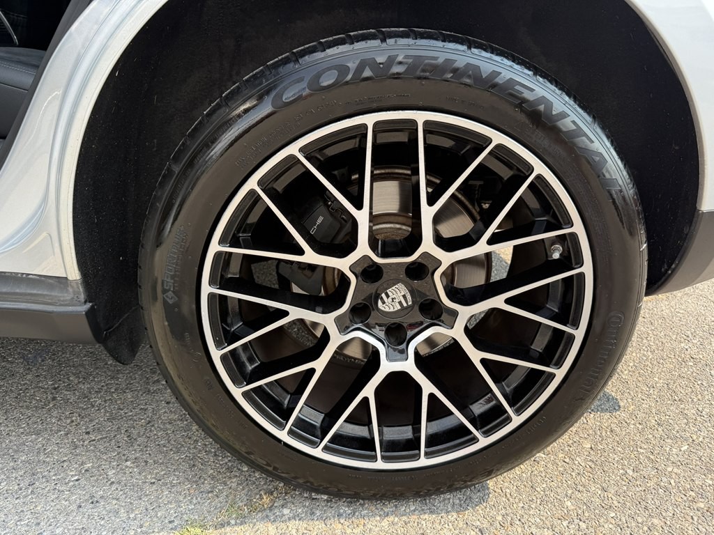 2017 Porsche Macan Image 31