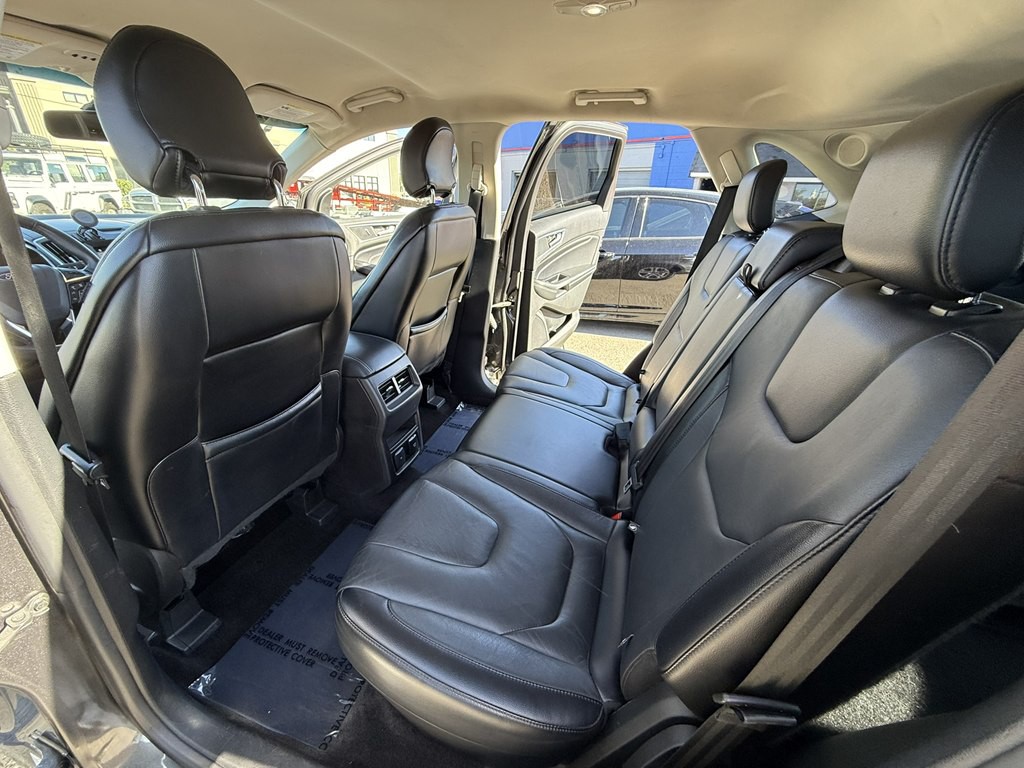 2018 Ford Edge Image 18