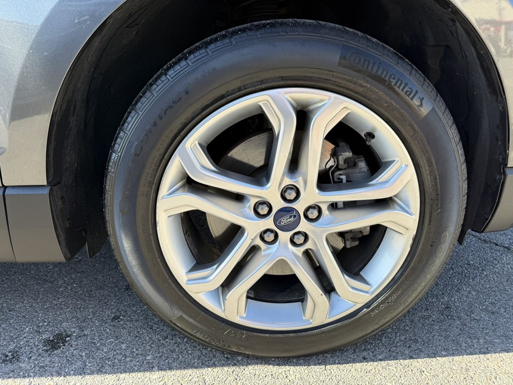 2018 Ford Edge Image 27