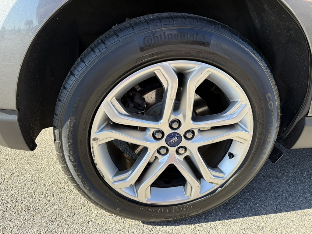 2018 Ford Edge Image 28