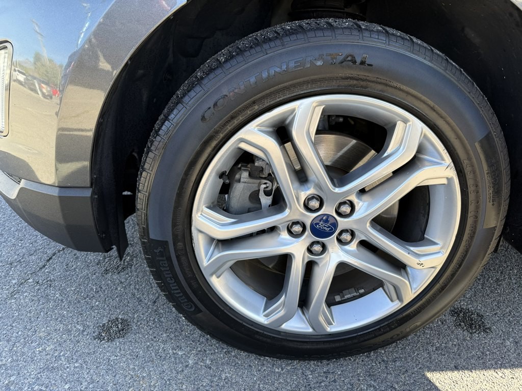 2018 Ford Edge Image 30