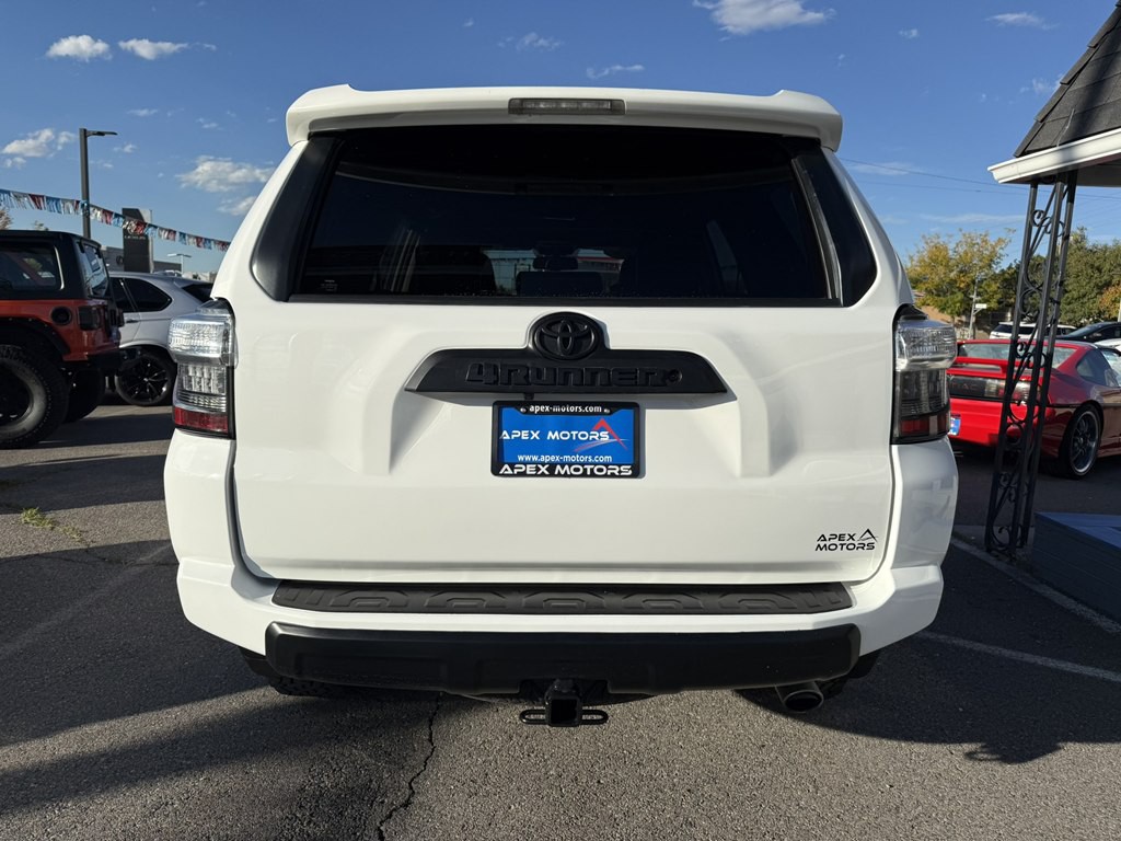 2019 Toyota 4Runner Image 4