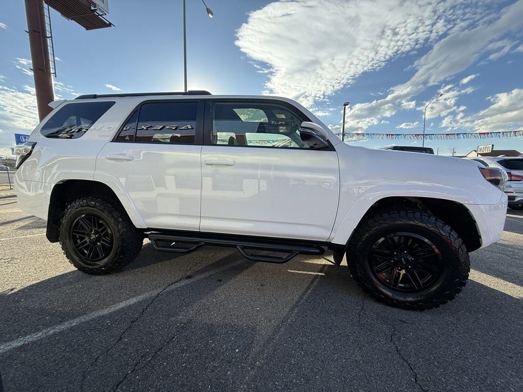 2019 Toyota 4Runner Image 6