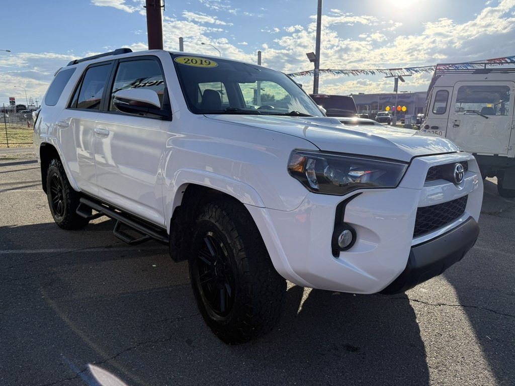 2019 Toyota 4Runner Image 7