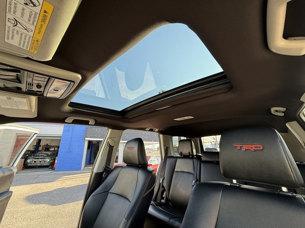 2019 Toyota 4Runner Image 17
