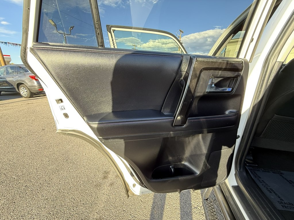 2019 Toyota 4Runner Image 21