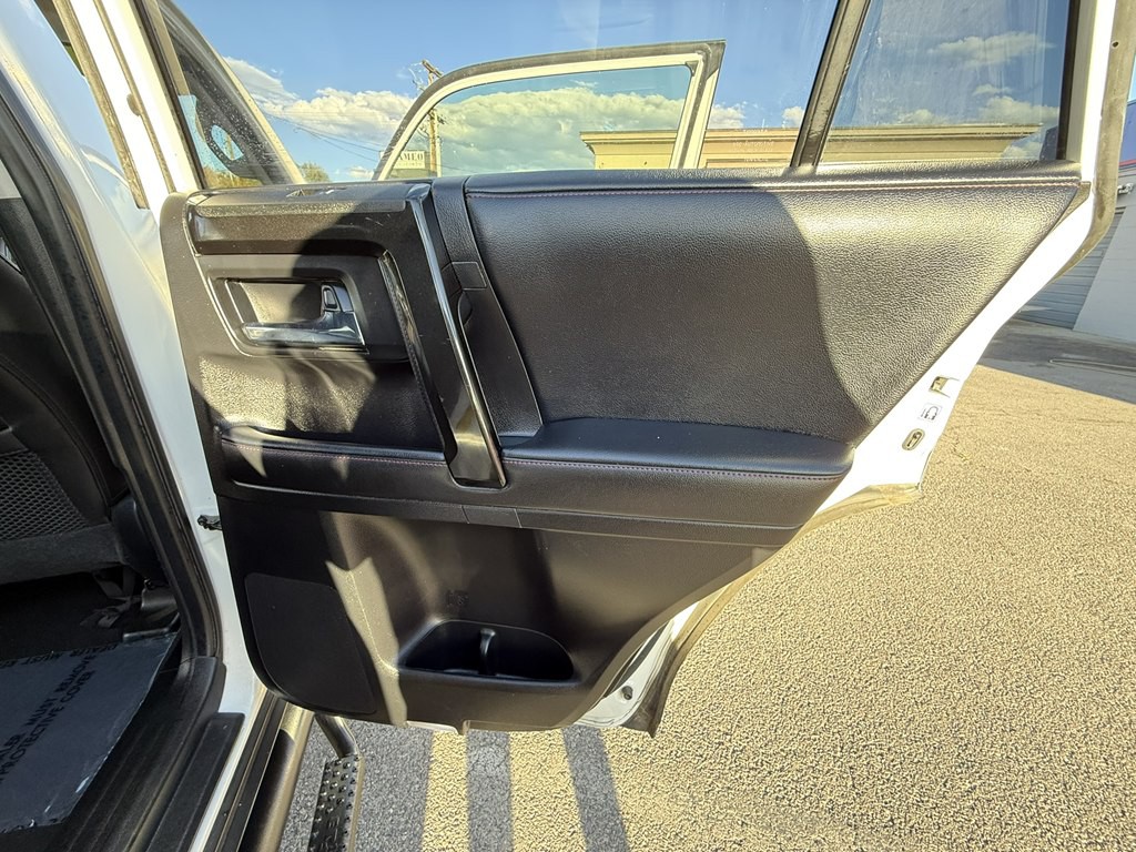 2019 Toyota 4Runner Image 24